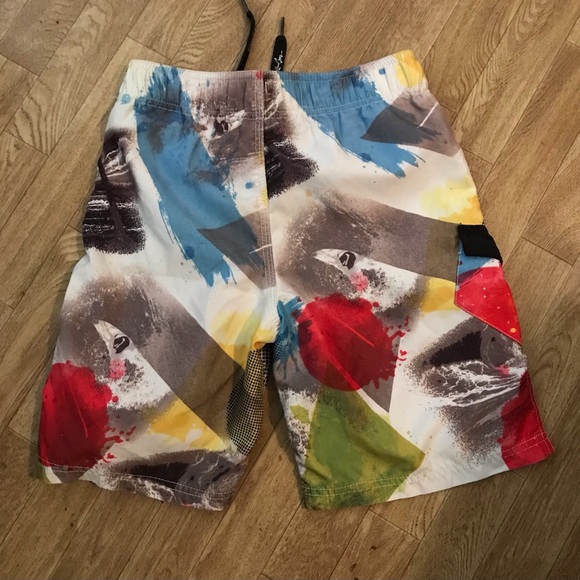 Maui and Sons Boys Line Up Boardshorts size 8 - Picture 2 of 3